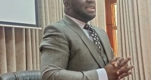 Dr Frank Amoakohene