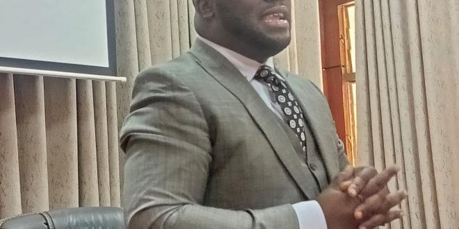 Dr Frank Amoakohene